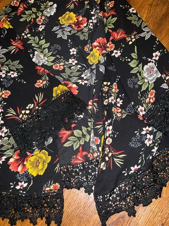 Jodifl Black Floral Crochet Trim Long Sleeve Lightweight Duster Cardigan Size M - Picture 5 of 7